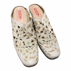 White Women's Shoes - Mules w/ Leather Cut Out